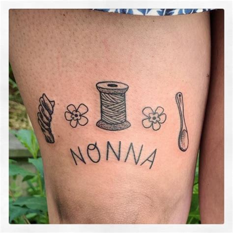 tatuaggi nonna e nipote|Ricordarsi dei nonni, con un tatuaggio. 48 opzioni。